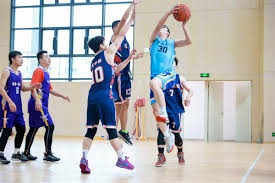 终于等到你！塞尔吉尼奥上演国足生涯首秀，刚登场就打出国足本场第一脚射正！